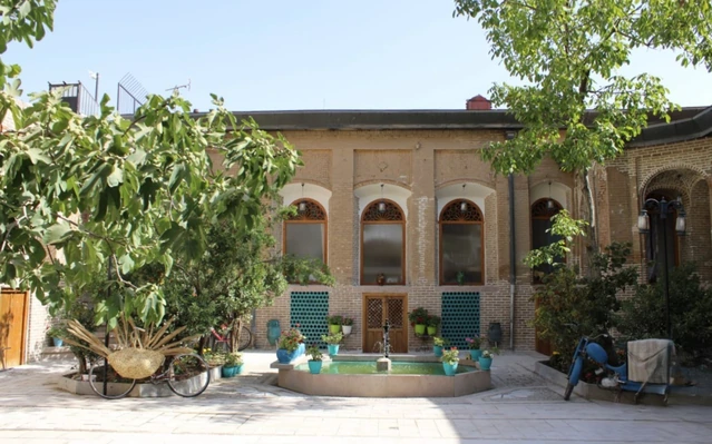 نمای کلی اقامتگاه سنتی نبوی قزوین